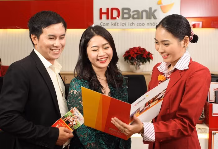HDBank dành 5.000 tỷ đồng tài trợ chuỗi kinh doanh xăng dầu của Petrolimex và PVOIL