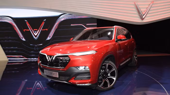 VinFast sản xuất thân vỏ xe SUV Lux SA 2.0 tiêu chuẩn quốc tế