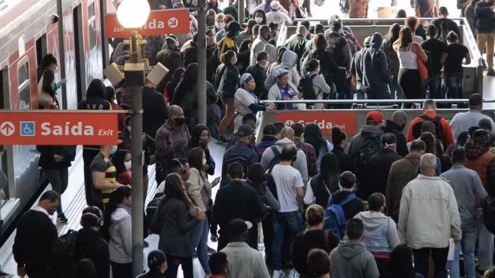 Brazil báo cáo hơn 13.000 ca nhiễm Covid-19, kỷ lục trong ngày