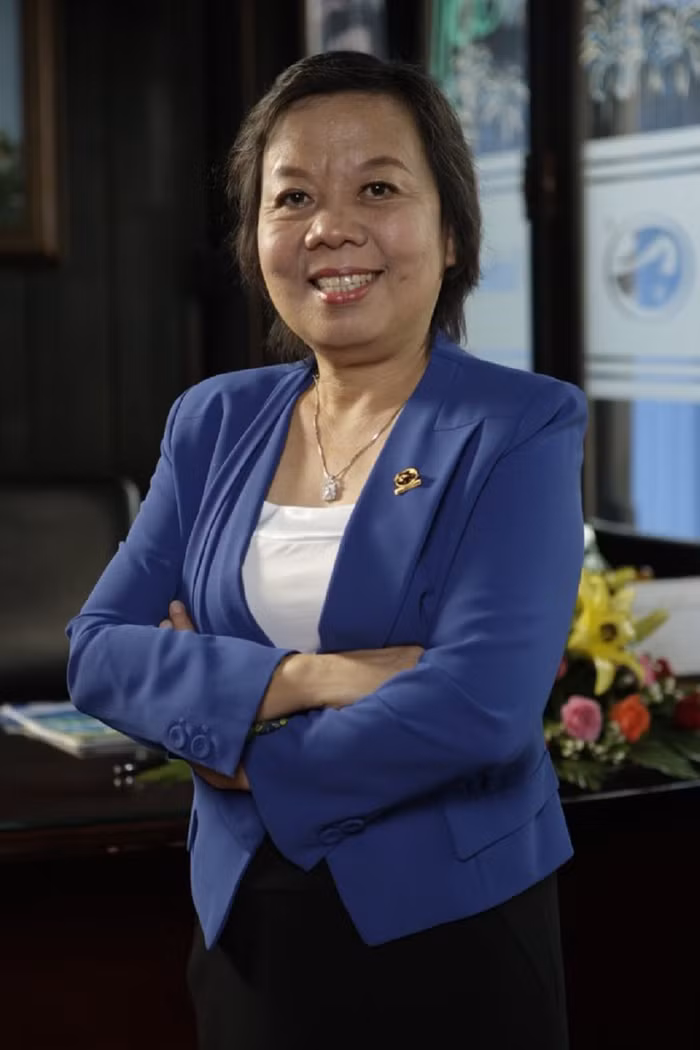 Bà Trương Thị Lệ Khanh - Chủ tịch CTHĐQT kiêm Tổng Giám đốc Công ty Cổ phần Vĩnh Hoàn, Chủ tịch CTHĐQT Công ty Cổ phần XNK Sa Giang