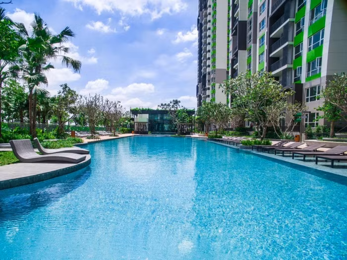 Tiện ích hồ bơi tràn bờ tại dự án D'Edge Thảo Điền