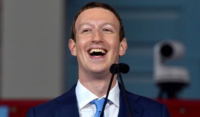 Ông chủ Facebook Mark Zuckerberg trở thành giàu thứ 5 thế giới