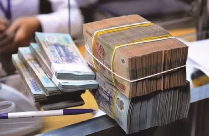 Chuyên gia nói gì về động thái nới room tín dụng của NHNN?