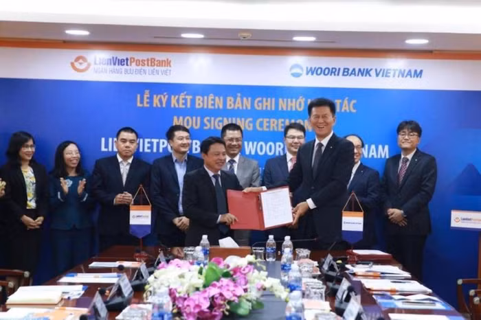 LienVietPostBank hợp tác Woori Bank Việt Nam ra mắt dịch vụ trên Ví Việt ảnh 1