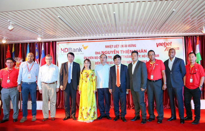 Lãnh đạo cấp cao xông đất 4 “ngôi sao” niêm yết trên sàn chứng khoán ảnh 3 Lãnh đạo cấp cao xông đất 4 “ngôi sao” niêm yết trên sàn chứng khoán ảnh 3