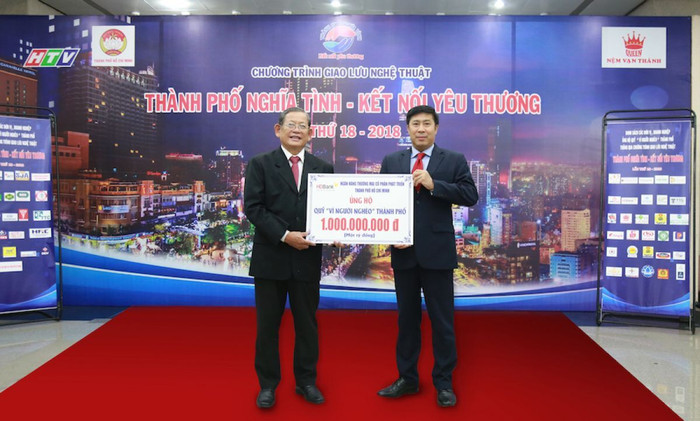 HDBank tặng 1 tỷ đồng cho Quỹ vì người nghèo TP HCM