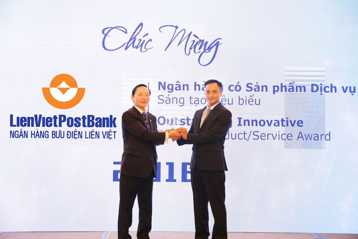 LienVietPostBank giành “cú đúp” giải thưởng Ngân hàng 2018