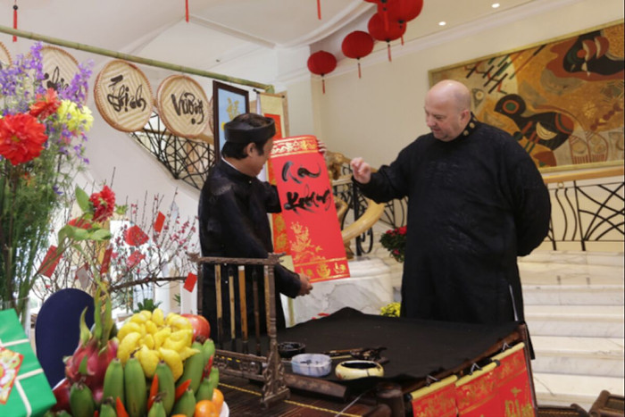 Góc thư pháp tại Khách sạn Hà Nội Daewoo ảnh 1