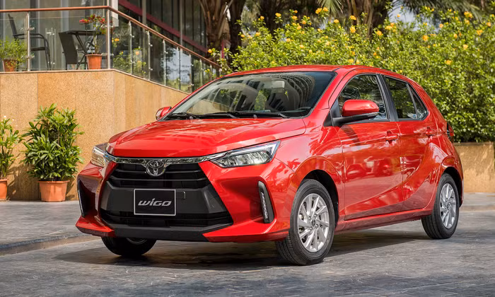 giá xe Toyota tháng 6