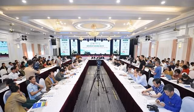 Toàn cảnh diễn đàn đại điền