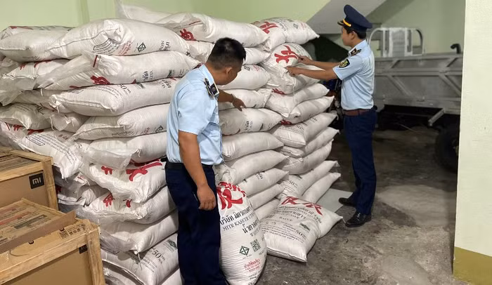 QLTT Phú Yên phát hiện hàng chục tấn đường cát có nguồn gốc từ Thái Lan