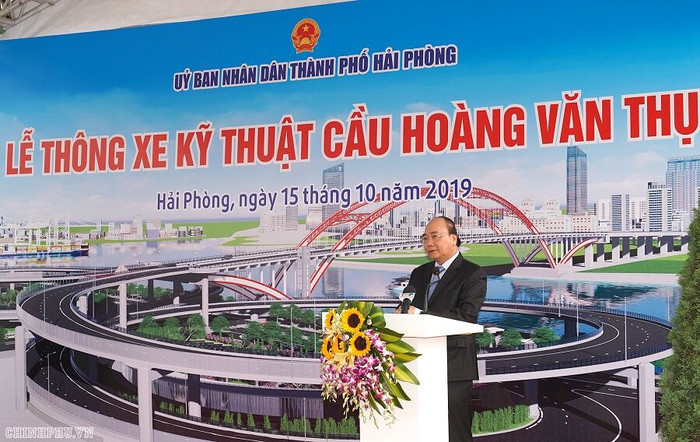 Thủ tướng cắt băng thông xe cây cầu vòm nhịp lớn nhất Việt Nam