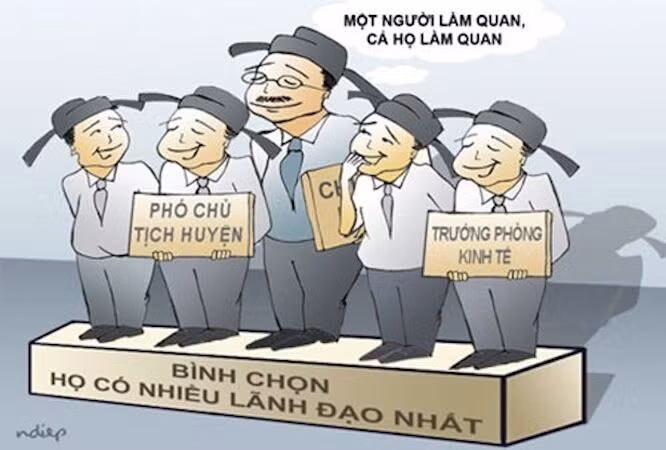 Cả họ làm quan: Lỗ thủng ở đâu?