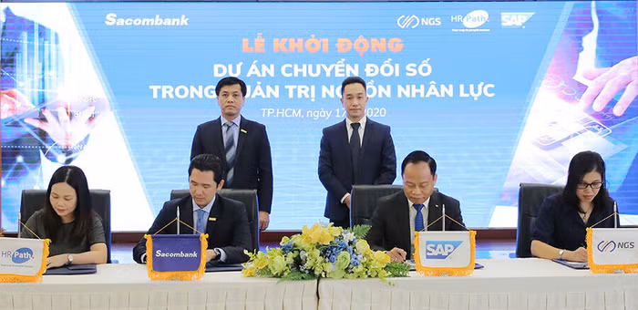 Lãnh đạo Sacombank, SAP, HR Path và NGS tham gia ký kết