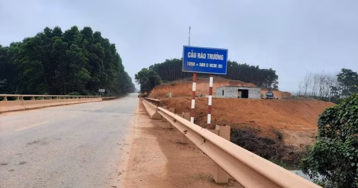 Vạn Ninh - Cam Lộ