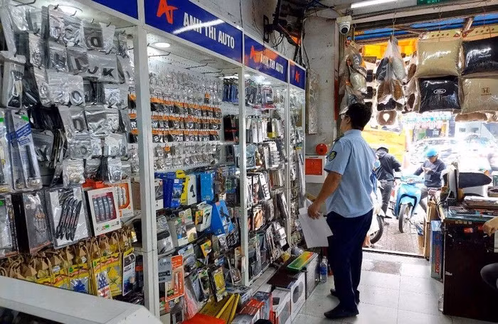 Tiếp tục phát hiện nhiều sản phẩm phụ tùng ô tô giả mạo nhãn hiệu tại TP. Hồ Chí Minh