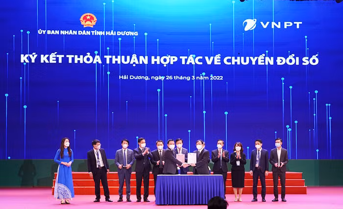 Lễ ký kết thoả thuận hợp tác về chuyển đổi số giữa VNPT và UBND tỉnh Hải Dương