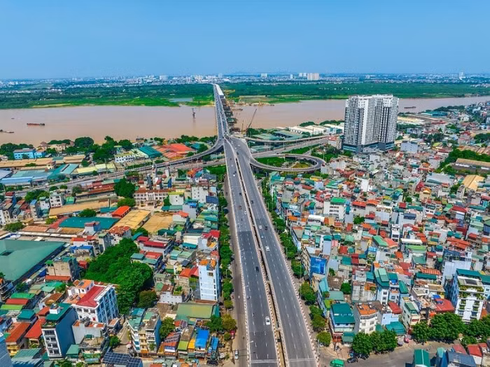Cầu Vĩnh Tuy 2 đang dần được hoàn thiện sẽ kéo gần khoảng cách giữa phía Đông và trung tâm Thủ đô.