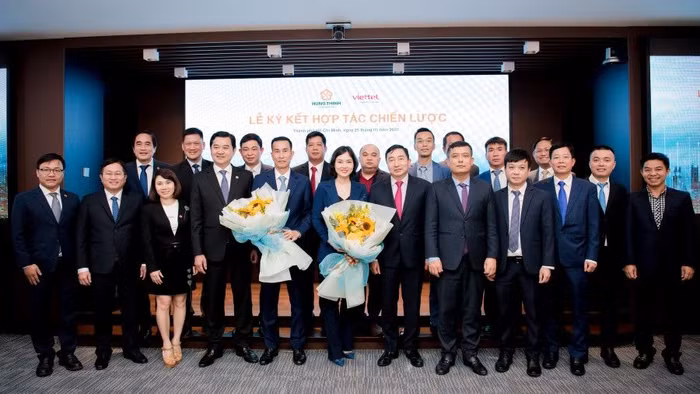 Đại diện hai Tập đoàn tại buổi lễ ký kết hợp tác chiến lược vào chiều ngày 25/5 tại TP.HCM
