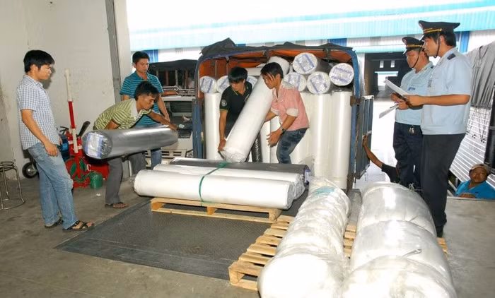 Thay đổi quan trọng trong quy định hoạt động tạm nhập, tái xuất