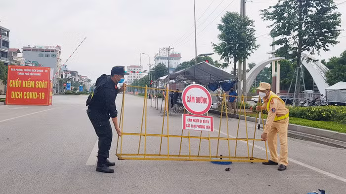 TP Bắc Giang: Gỡ bỏ giãn cách xã hội, một số dịch vụ được hoạt động trở lại