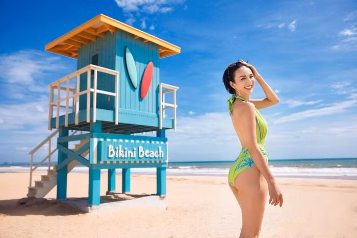 Bãi biển Miami Bikini Beach thuộc NovaWorld Phan Thiet là điểm check in được yêu thích của du khách và người dân địa phương
