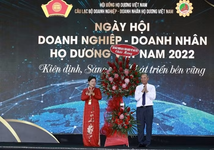 Ngày hội Doanh nghiệp Doanh nhân họ Dương Việt Nam 2022 quy tụ hơn 500 doanh nhân, đại biểu tham dự