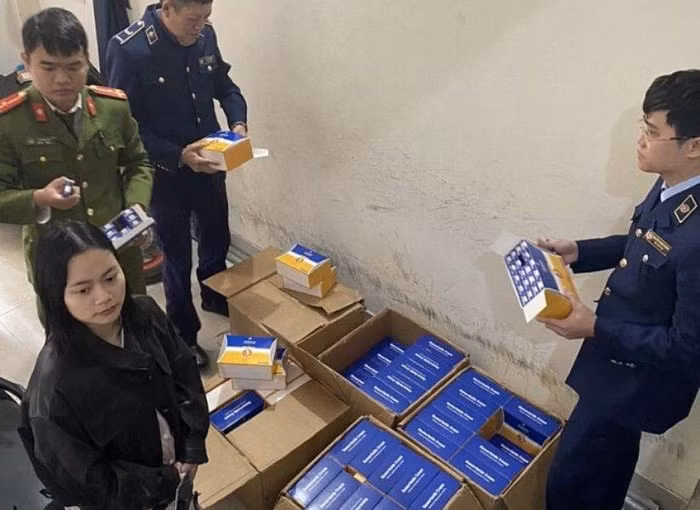 Lực lượng chức năng phát hiện thuốc trị bệnh trĩ giả mạo ở Hà Nội