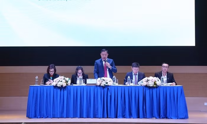 FLC xem xét thoái bớt vốn tại Bamboo Airways