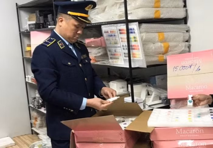 Buộc tiêu hủy hàng nghìn sản phẩm mỹ phẩm nhập lậu