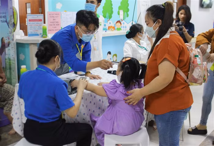 Kiểm tra sức khỏe tổng quát cho các bé