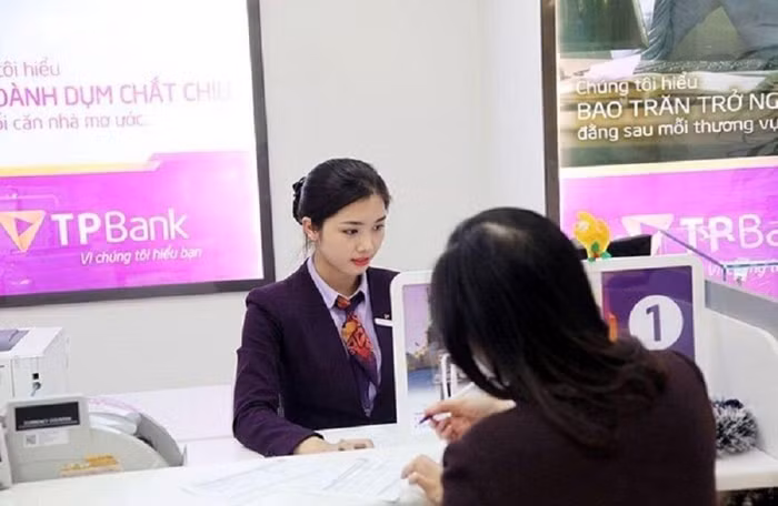 Phó TGĐ Bùi Thanh Hương đăng ký mua 1 triệu cổ phiếu TPB