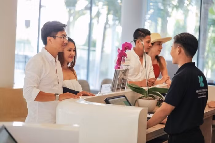 Nghịch lý du lịch: Tăng trưởng mạnh nhưng nhân lực “dậm chân tại chỗ”