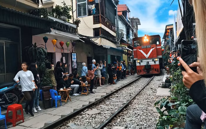 Phố đường tàu Hà Nội