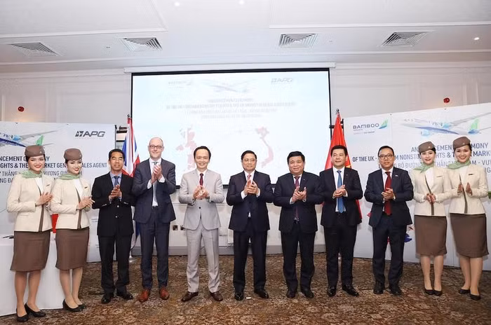 Bamboo Airways công bố đường bay thẳng Việt - Anh và ra mắt Tổng đại lý tại Anh dưới sự chứng kiến của Thủ tướng Chính phủ Phạm Minh Chính.
