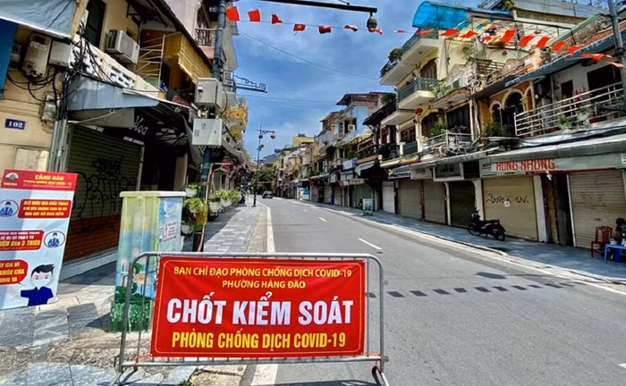 Hà Nội: 10 quận, huyện tiếp tục thực hiện Chỉ thị 16