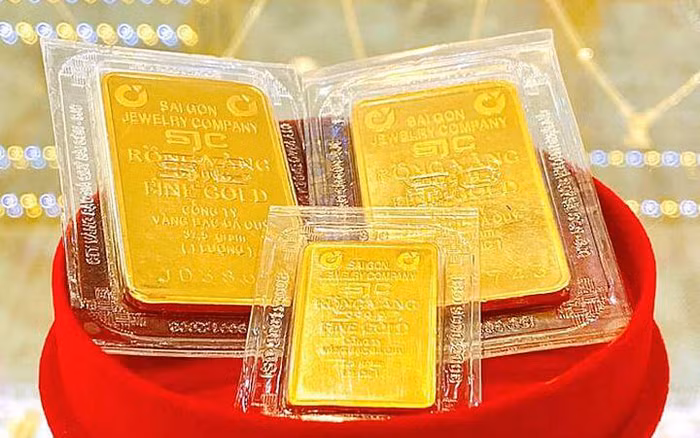 Giá vàng thế giới nhích nhẹ, trong nước lặng sóng