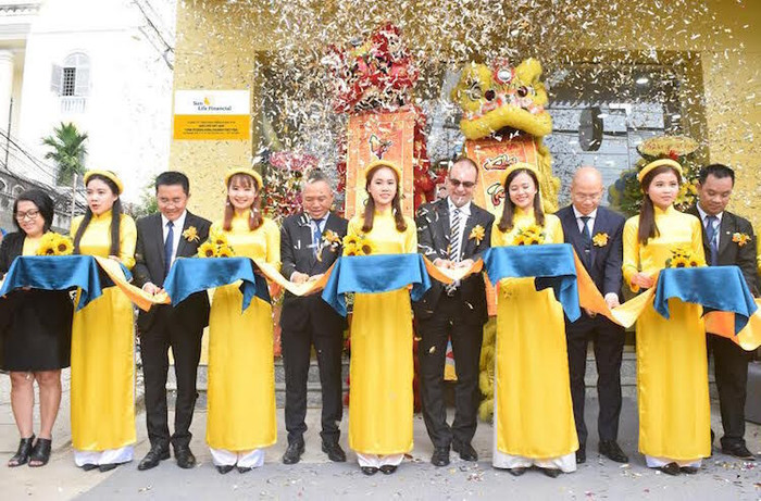 Bảo hiểm Sun Life Việt Nam khai trương 2 văn phòng