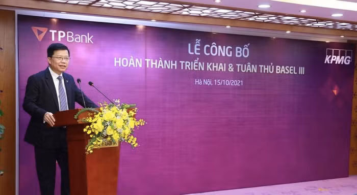 Ông Nguyễn Hưng chia sẻ tại sự kiện Công bố hoàn thành triển khai &amp; tuân thủ Basel III của TPBank