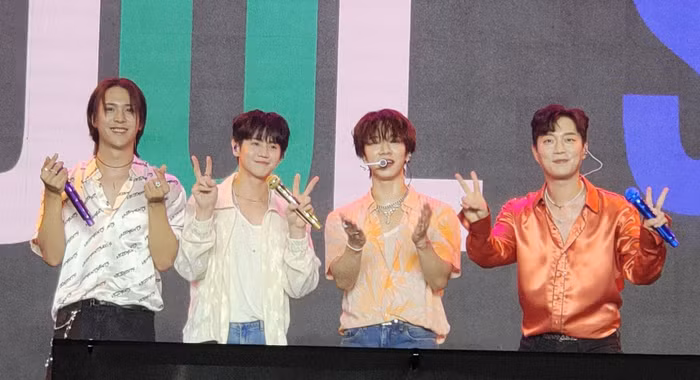 Cận cảnh Highlight trên sân khấu My Soul Seoul.