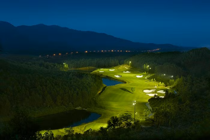 Hệ thống chiếu sáng ban đêm tại Ba Na Hills Golf Club.