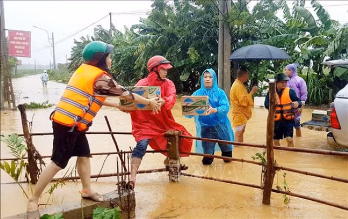 Giám sát việc vận động quyên góp hỗ trợ vùng lũ, xử nghiêm trục lợi