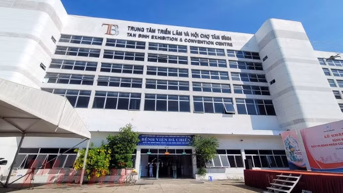 Bệnh viện Dã chiến điều trị Covid-19 hoàn thành sau 14 ngày cải tạo, nâng cấp từ Trung tâm Triển lãm và Hội chợ Tân Bình