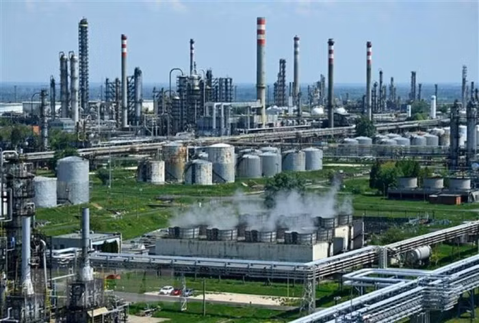 G7 thông qua quyết định áp trần giá dầu nhập khẩu của Nga