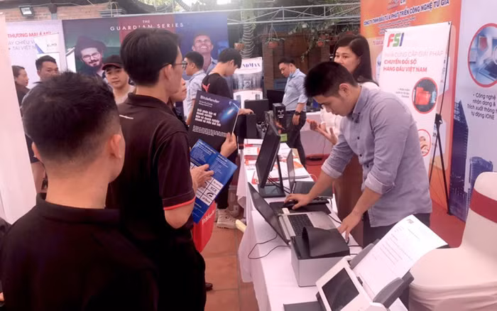 FSI là nhà tài trợ vàng chương trình “Gặp nhau cuối năm 2018”