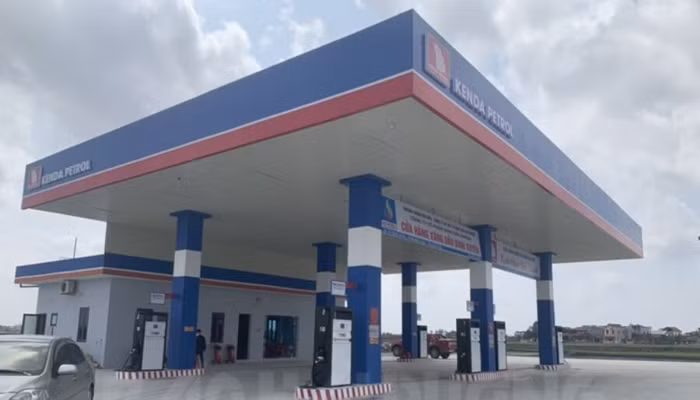 Cửa hàng xăng dầu Bình Xuyên bán xăng pha nước cho khách