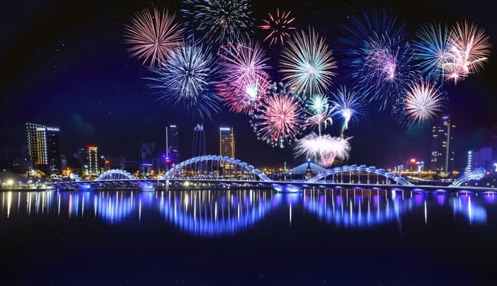 Màn bắn pháo hoa diễn ra tại Lễ hội pháo hoa quốc tế được tổ chức những năm trước tại Đã Nẵng. Ảnh: Thể thao và Văn hoá