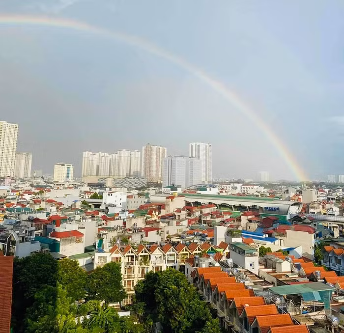 Nhiều ý kiến trái chiều xung quanh đề xuất đánh thuế nhà ở của Bộ Tài chính. (Ảnh: Int)