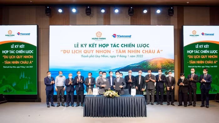 Hưng Thịnh và Vietravel ký kết hợp tác chiến lược toàn diện
