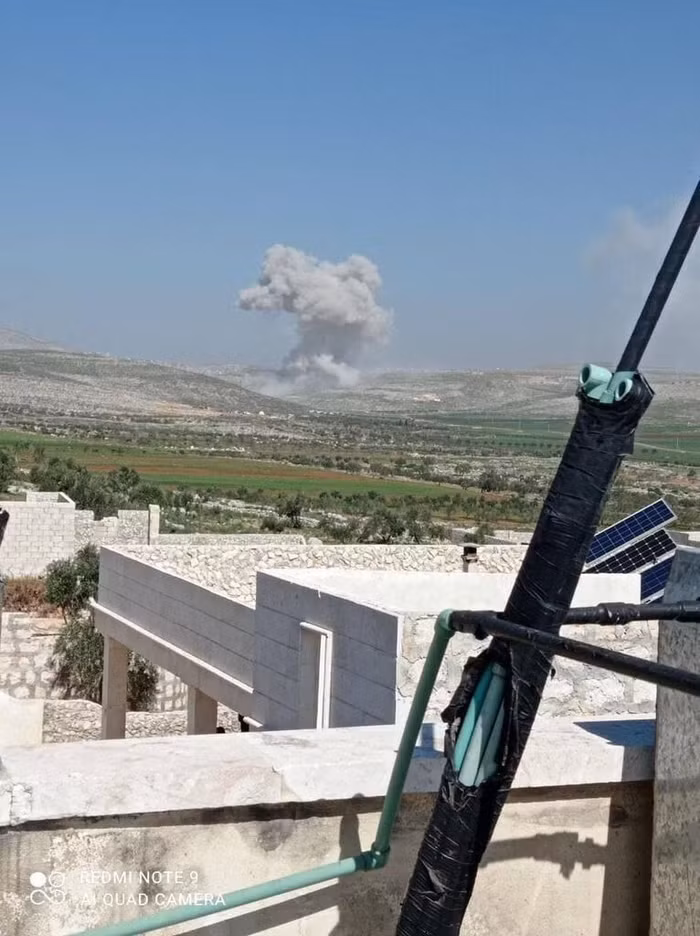 Không quân Nga không kích khủng bố HTS ở Idlib.